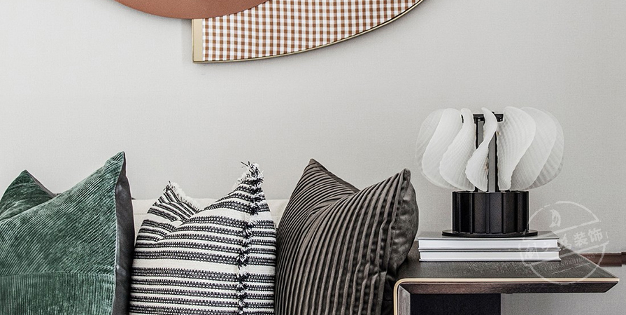 花语尚东105㎡轻奢风格三居室装修案例