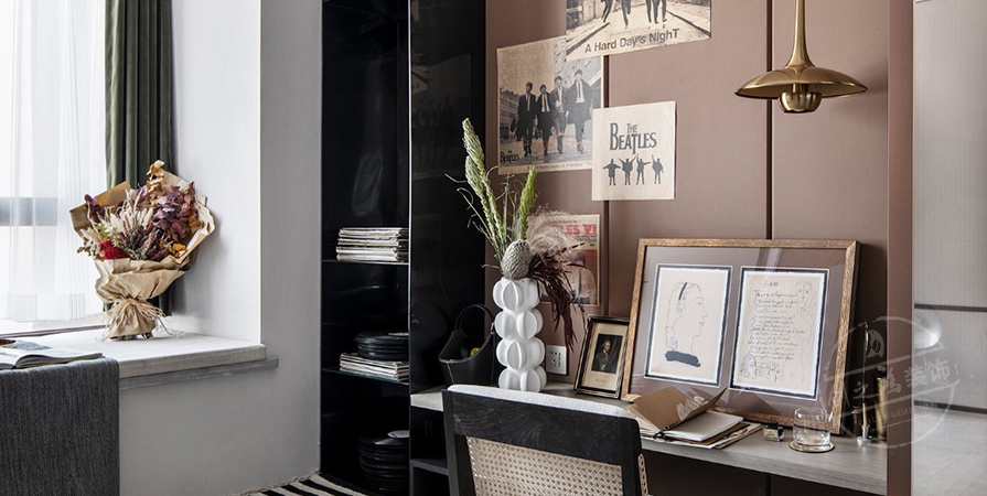 花语尚东105㎡轻奢风格三居室装修案例